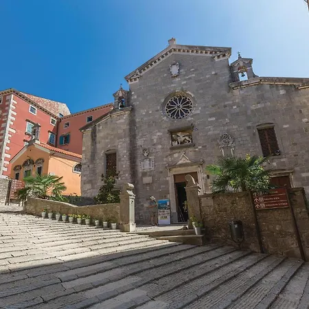 3 Bedroom Amazing In Feriehus Labin (Istria)